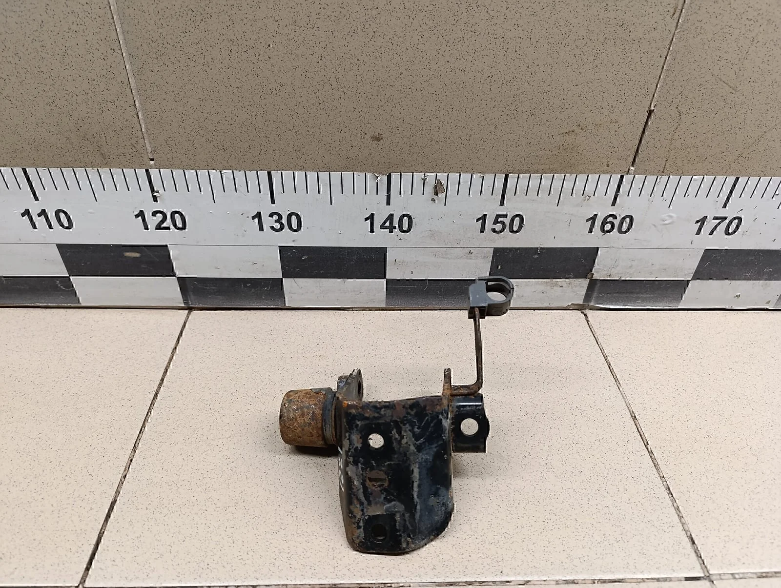 Кронштейн КПП TOYOTA Auris (E15) 2006-2012 - миниатюра 2