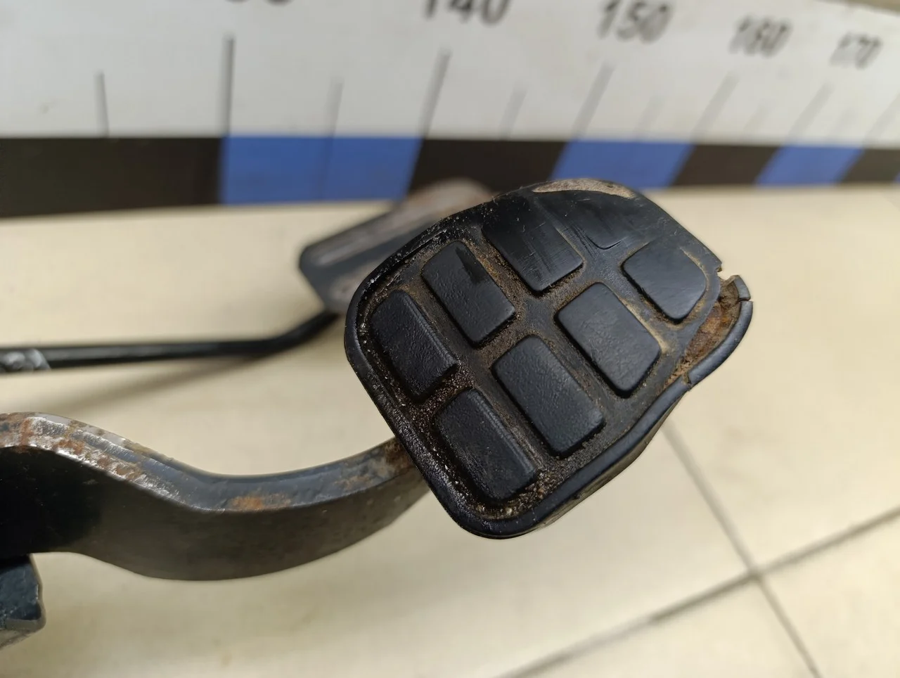 Блок педалей VW Transporter T4 1991-1996 - миниатюра 8
