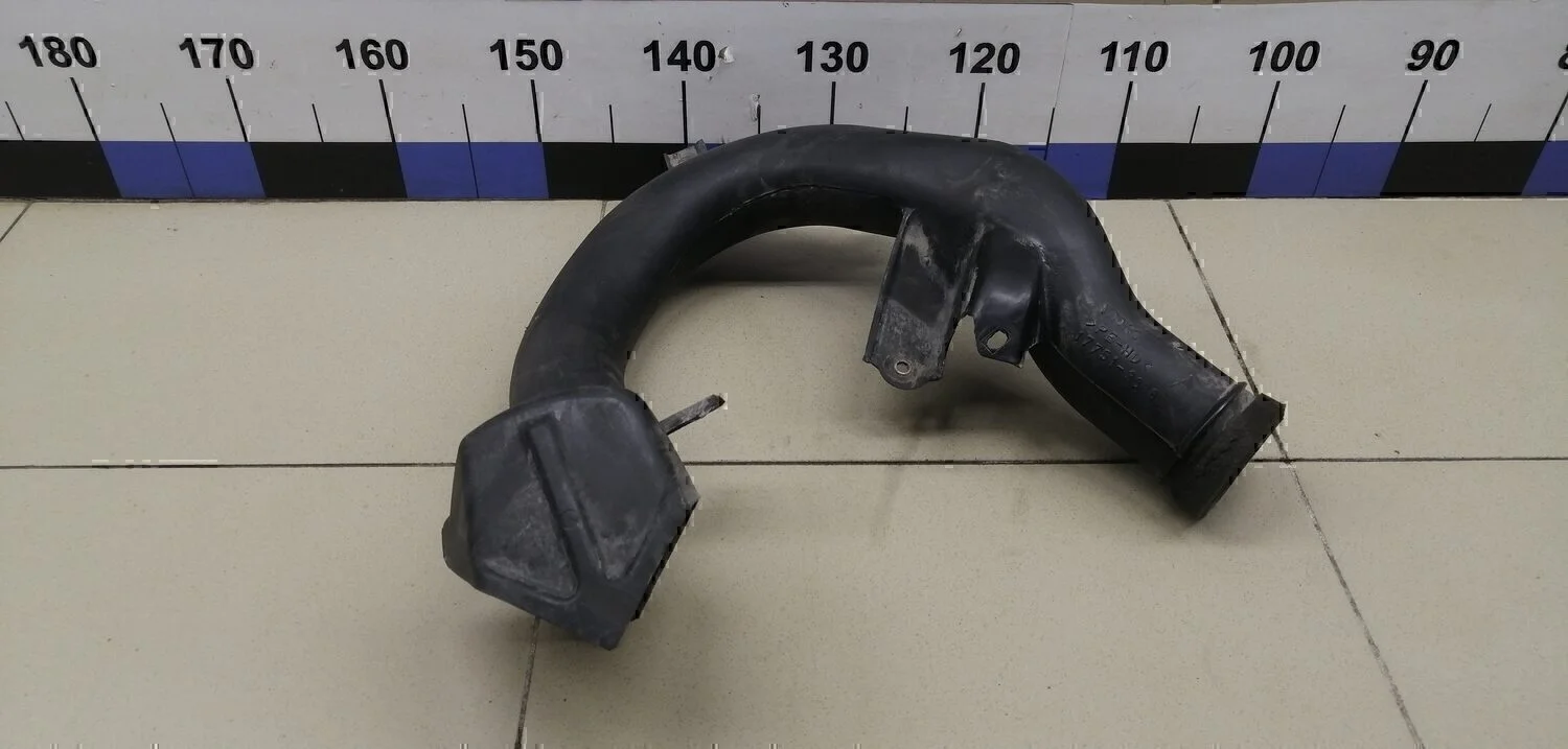 Патрубок воздушного фильтра TOYOTA RAV 4 2006-2013