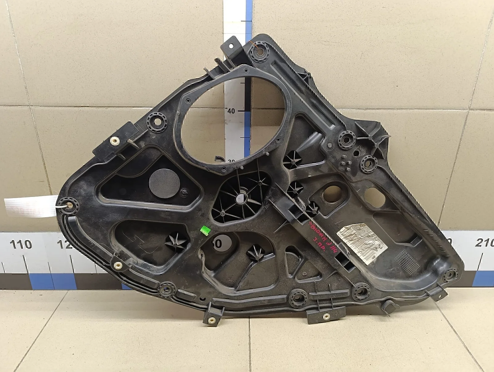 Крепеж стеклоподъемника FORD Fusion 2002-2012 - изображение 1