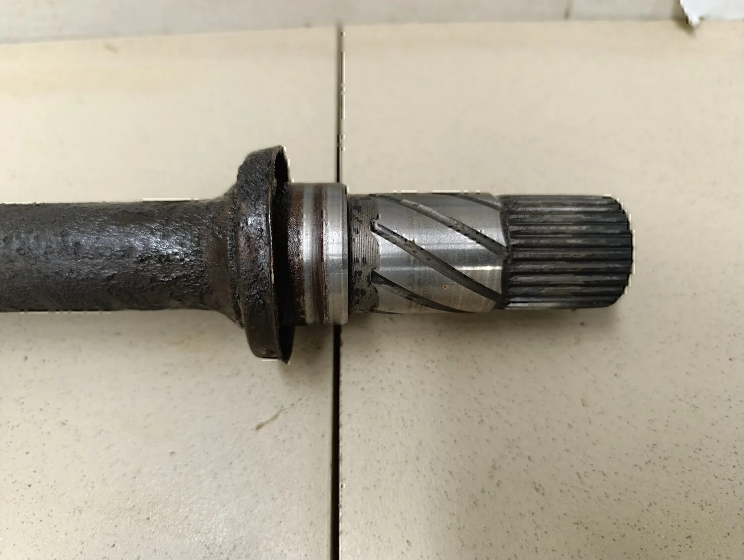 Полуось промежуточная (привод) MAZDA Mazda 6 (GG) 2002-2007 - миниатюра 2