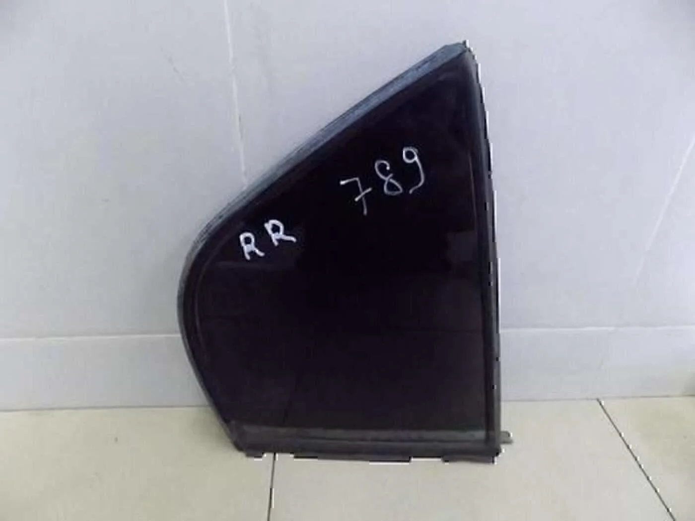 Стекло двери задней правой (форточка) Hyundai-KIA Elantra 2000-2005