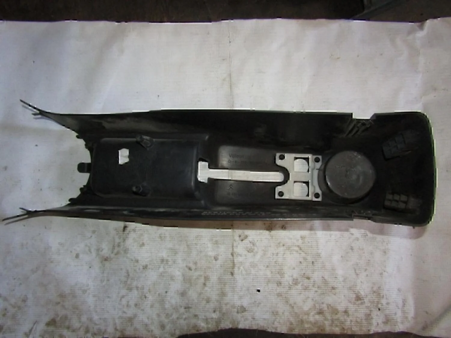 Консоль Peugeot-Citroen Berlingo(FIRST) (M59) 2002-2010 - изображение 1