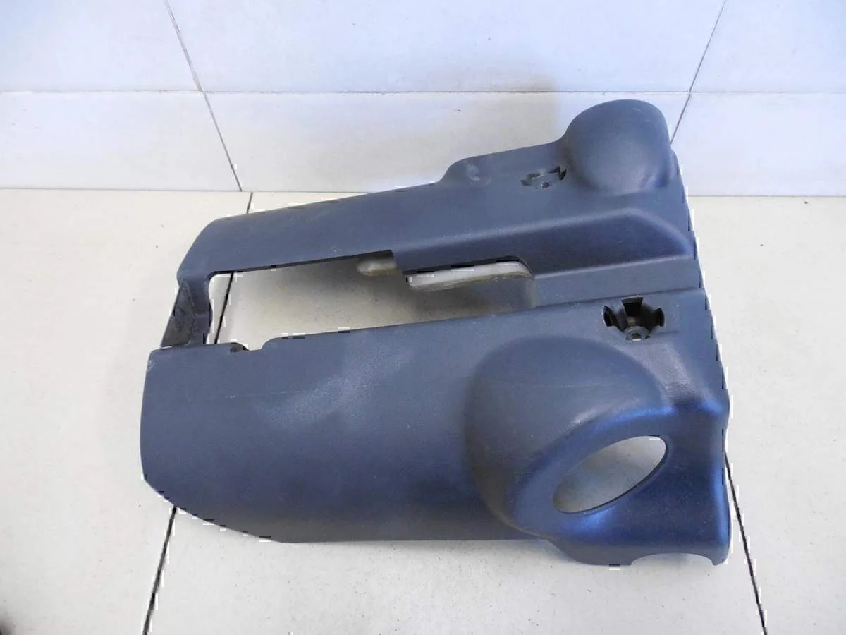 Кожух рулевой колонки нижний Land Rover Discovery III 2004-2009 - миниатюра 3