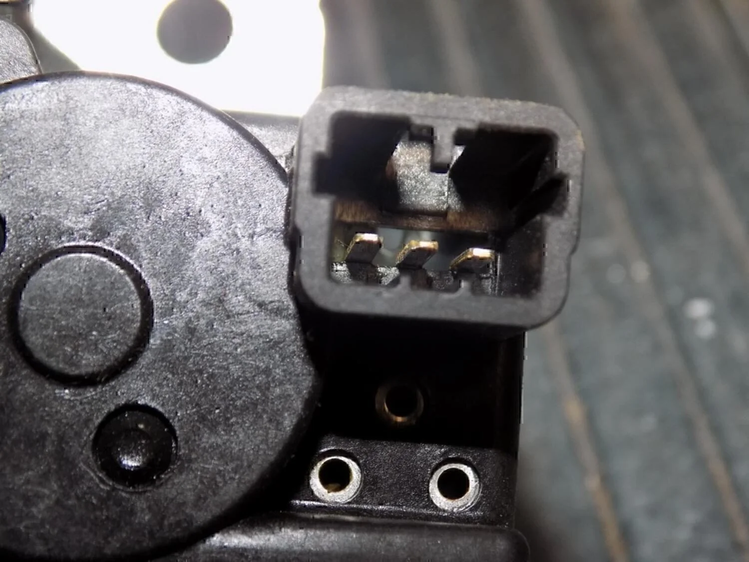 Замок багажника Hyundai-KIA i40 2011> - миниатюра 3