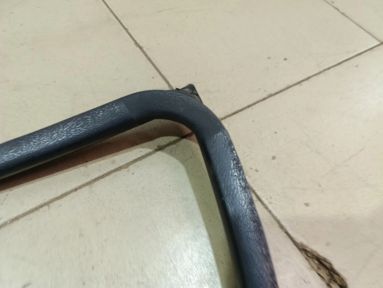Уплотнитель стекла двери NISSAN Almera N16 2000-2006 - миниатюра 4