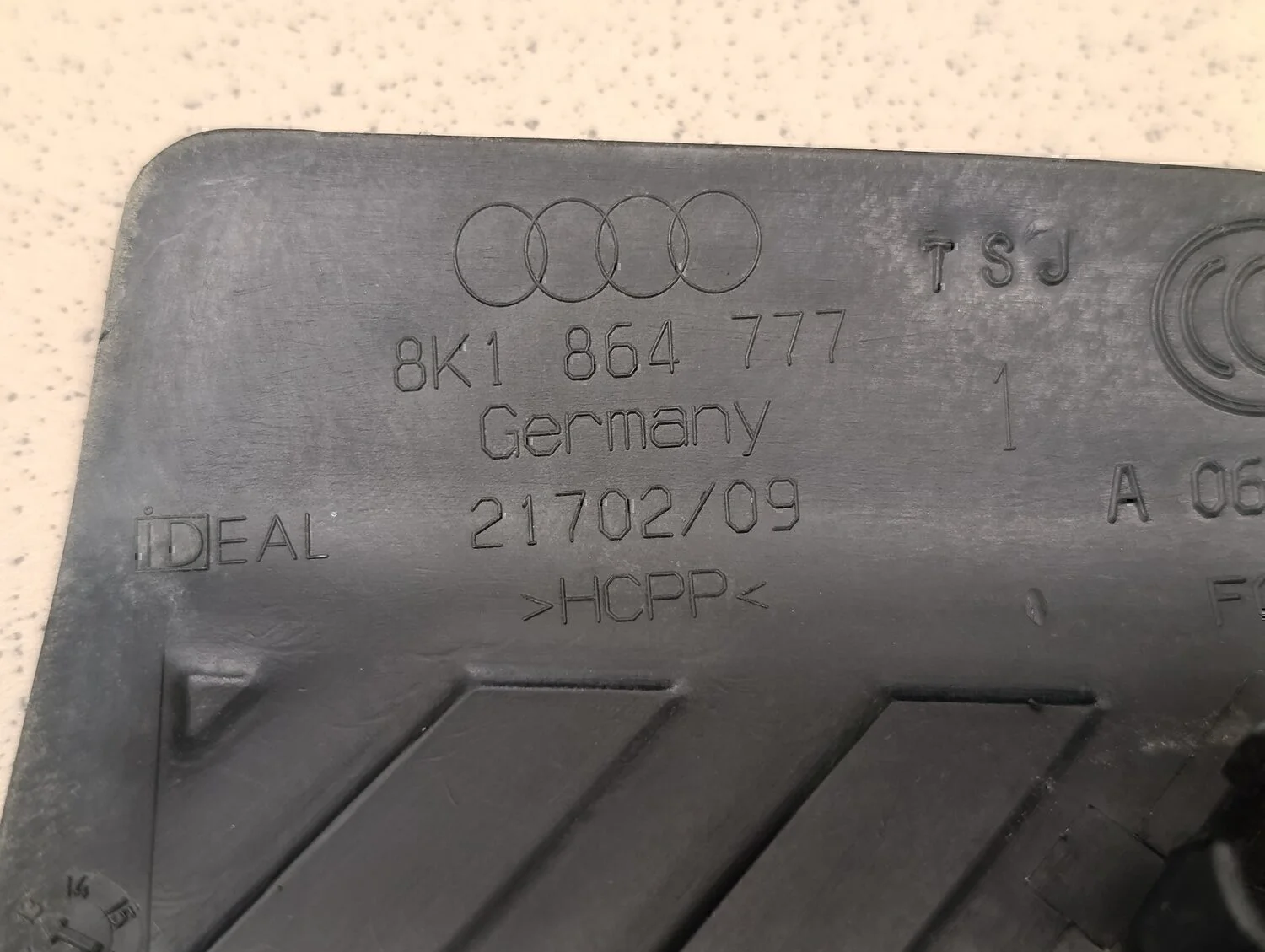 Накладка (кузов внутри) Audi A4 [B8] 2007-2015 - миниатюра 4