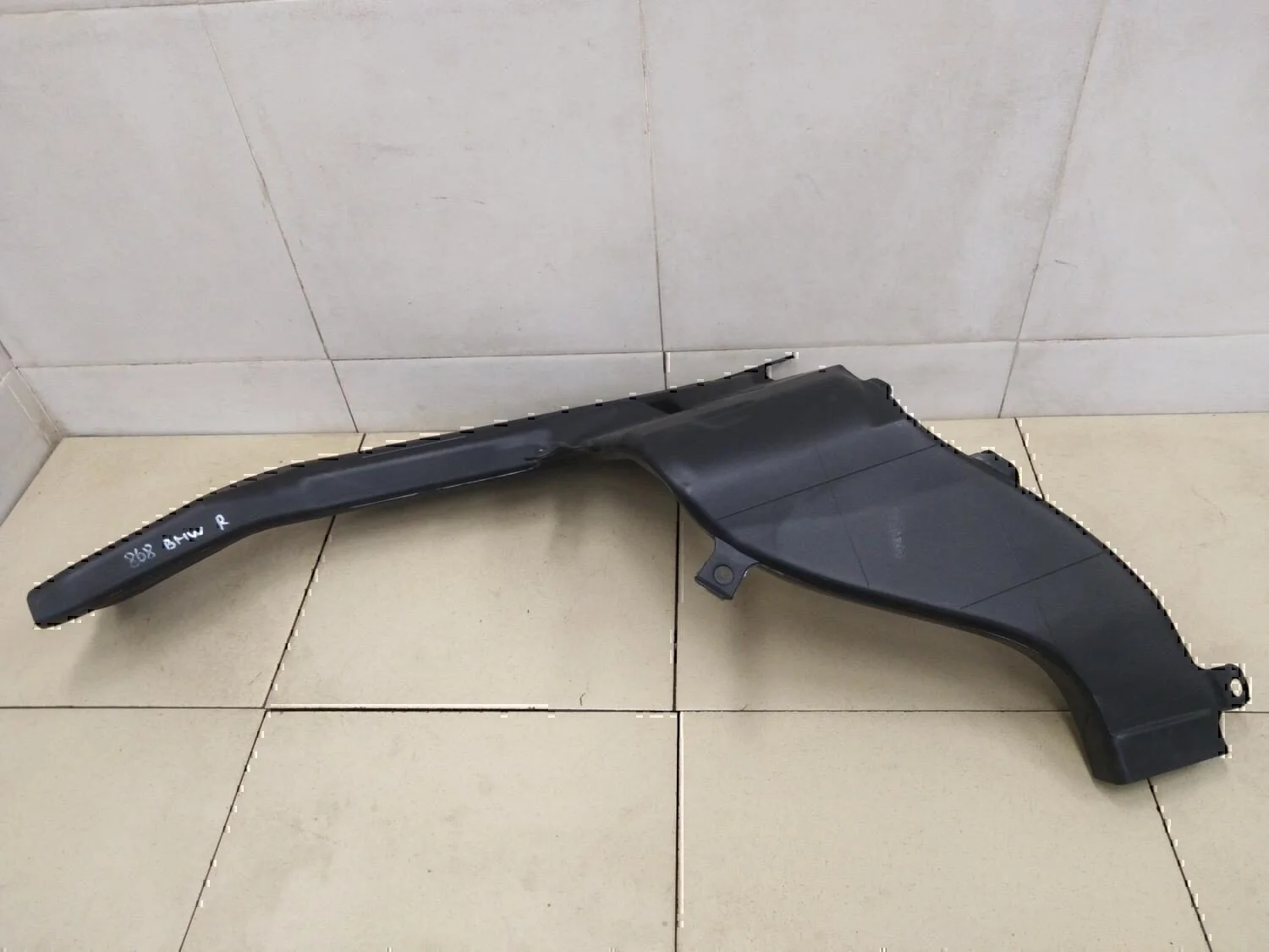 Воздуховод BMW 1-серия E82/E88 2006> - миниатюра 2