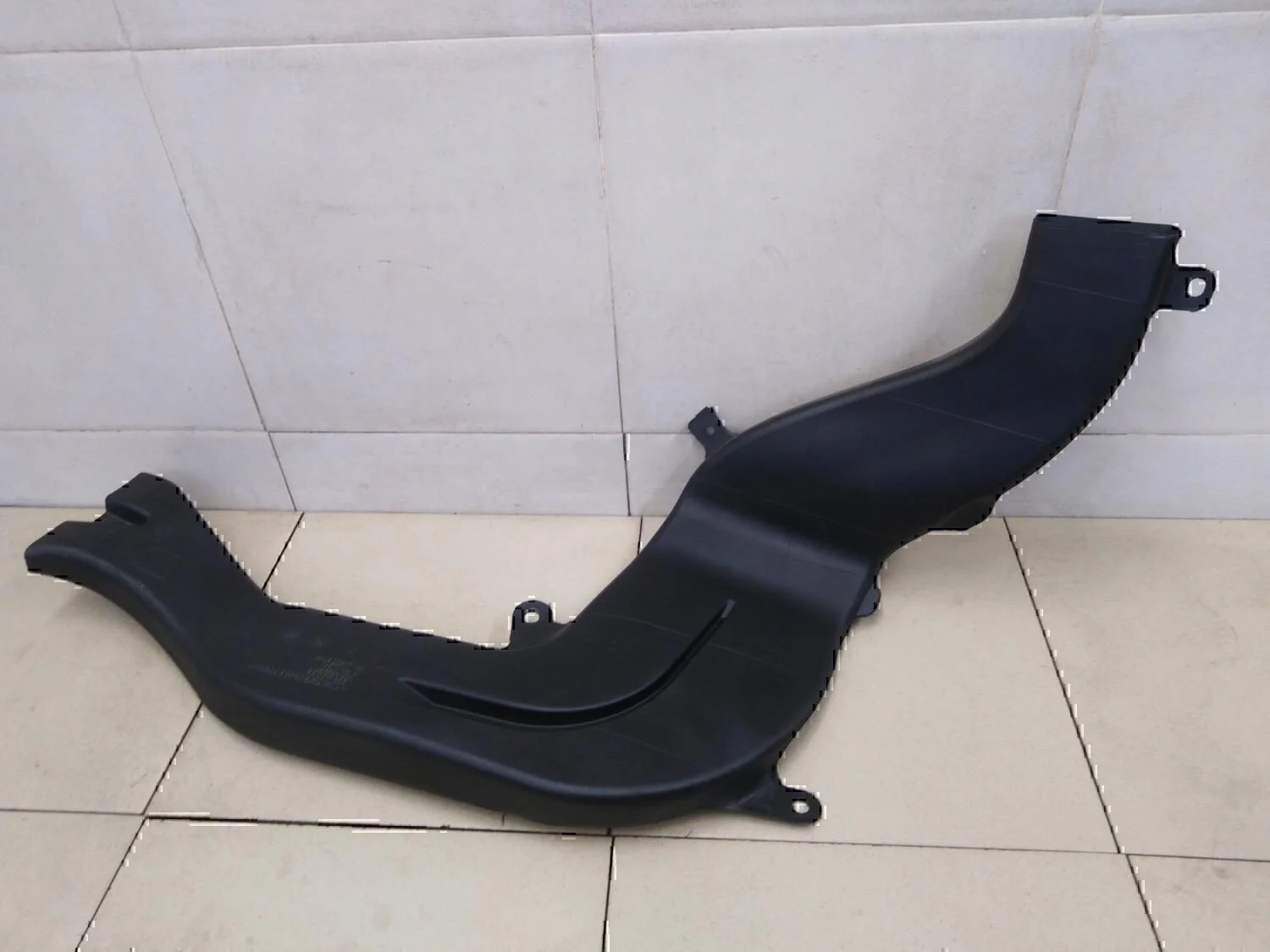Воздуховод BMW 1-серия E82/E88 2006> - миниатюра 3