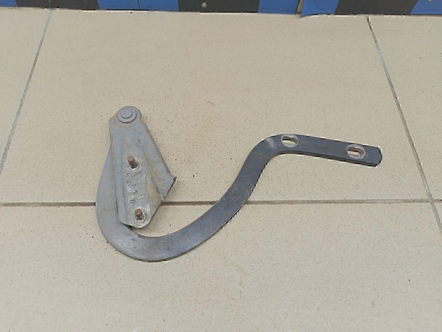 Петля капота правая Chery Amulet (A15) 2006> - миниатюра 2