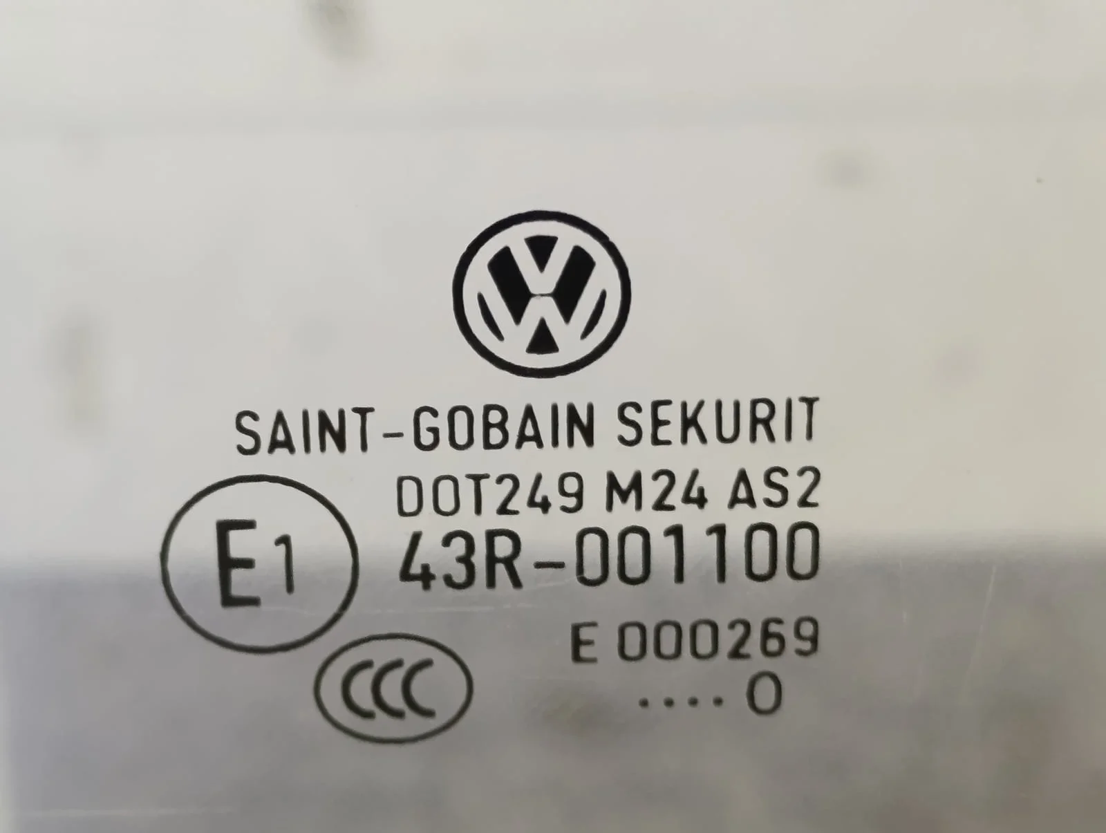 Стекло двери передней левой VW Transporter T5 2003-2015 - миниатюра 2