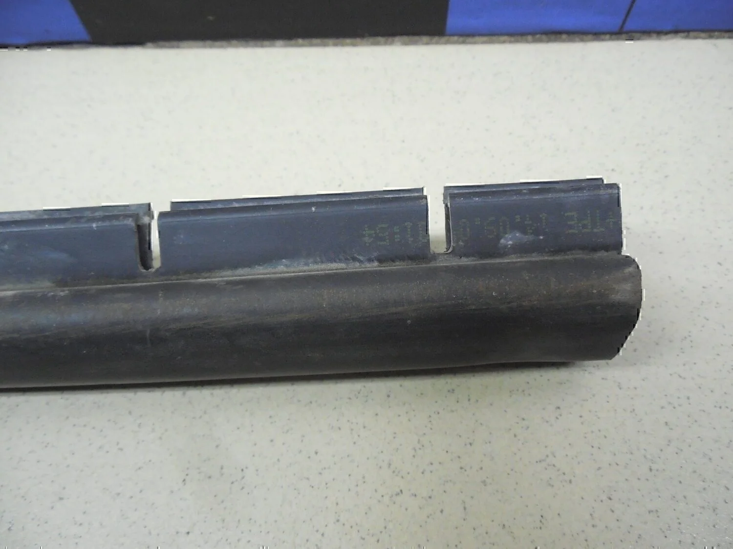 Уплотнитель (наружный) FORD Fusion 2002-2012 - миниатюра 3