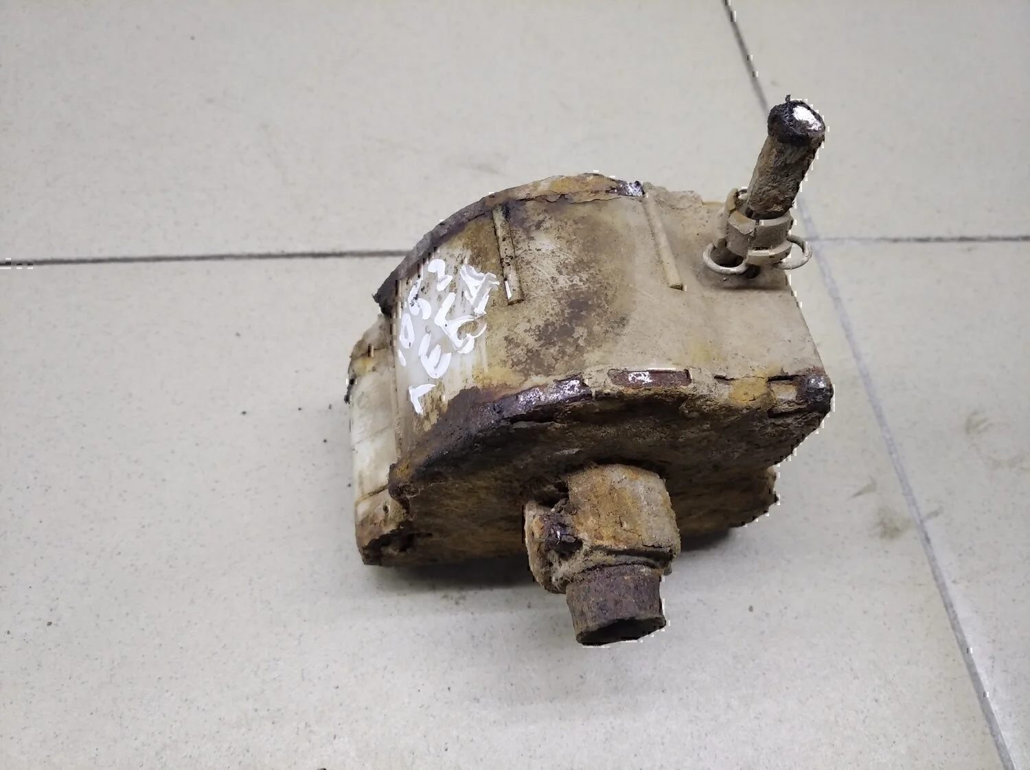 Кронштейн TOYOTA Land Cruiser (100) 1998-2007 - изображение 1