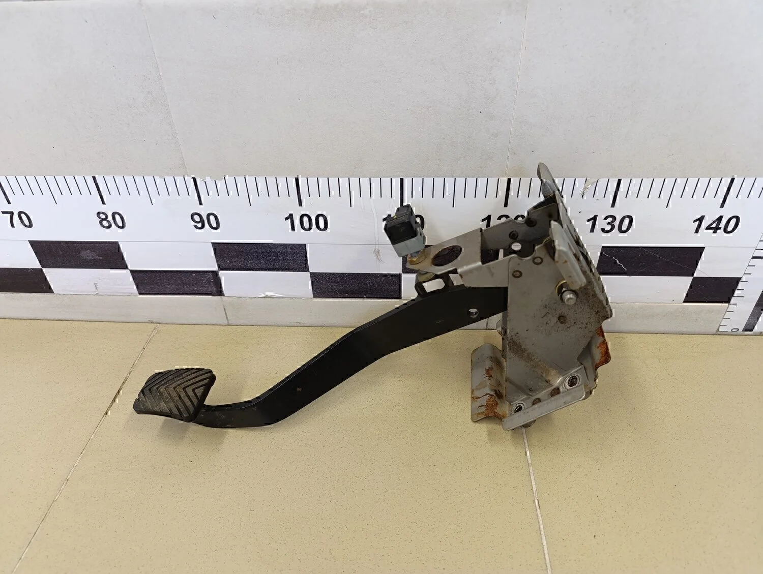 Педаль тормоза Hyundai-KIA Magentis 2000-2005