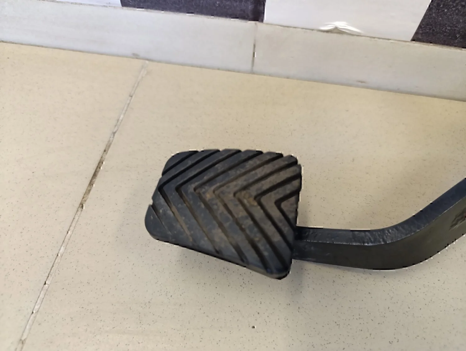 Педаль тормоза Hyundai-KIA Magentis 2000-2005 - миниатюра 3