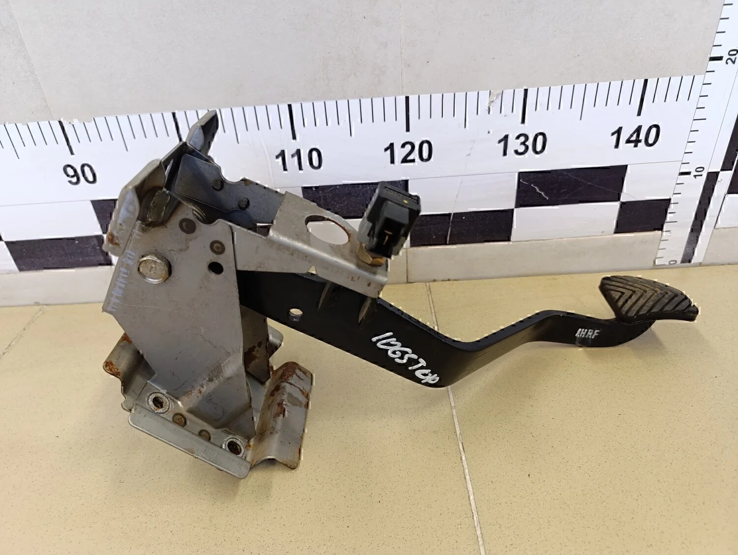 Педаль тормоза Hyundai-KIA Magentis 2000-2005 - миниатюра 4