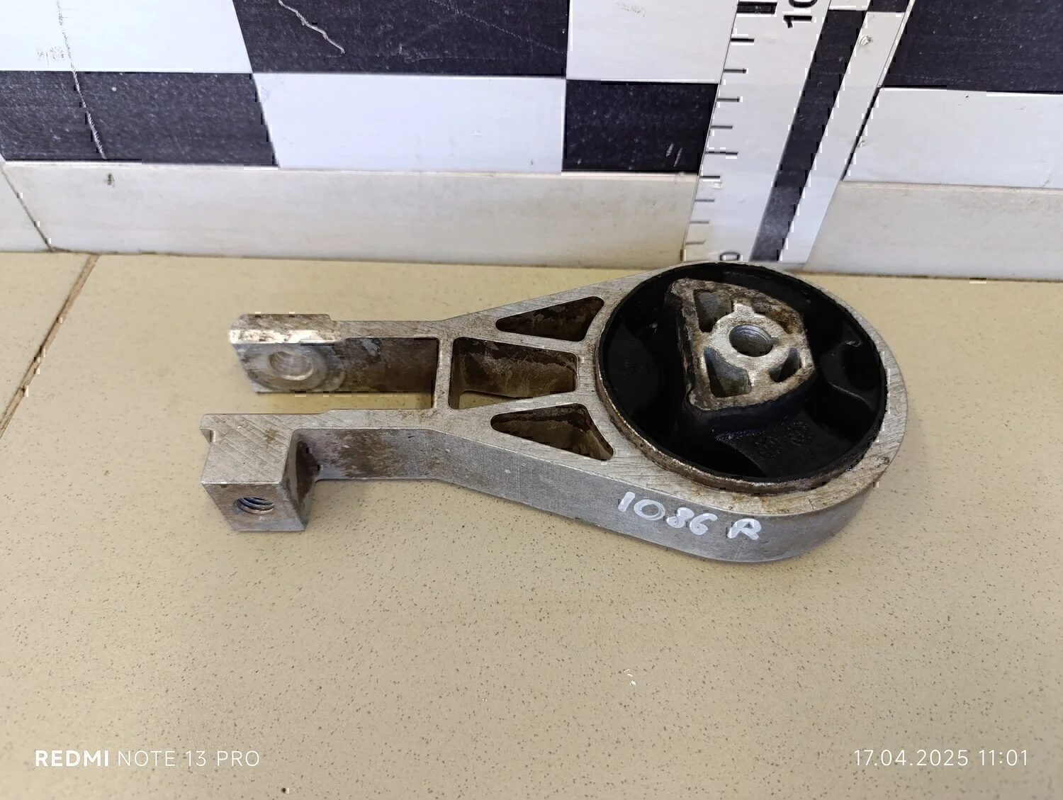 Опора двигателя задняя OPEL Corsa D 2006-2015