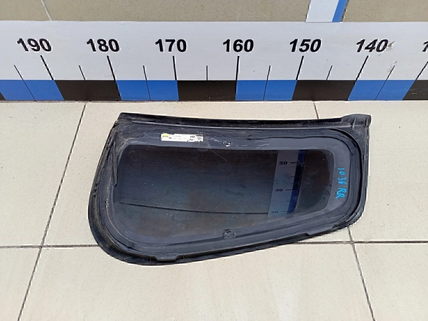 Стекло кузовное глухое правое VW Tiguan 2011-2016 - миниатюра 3