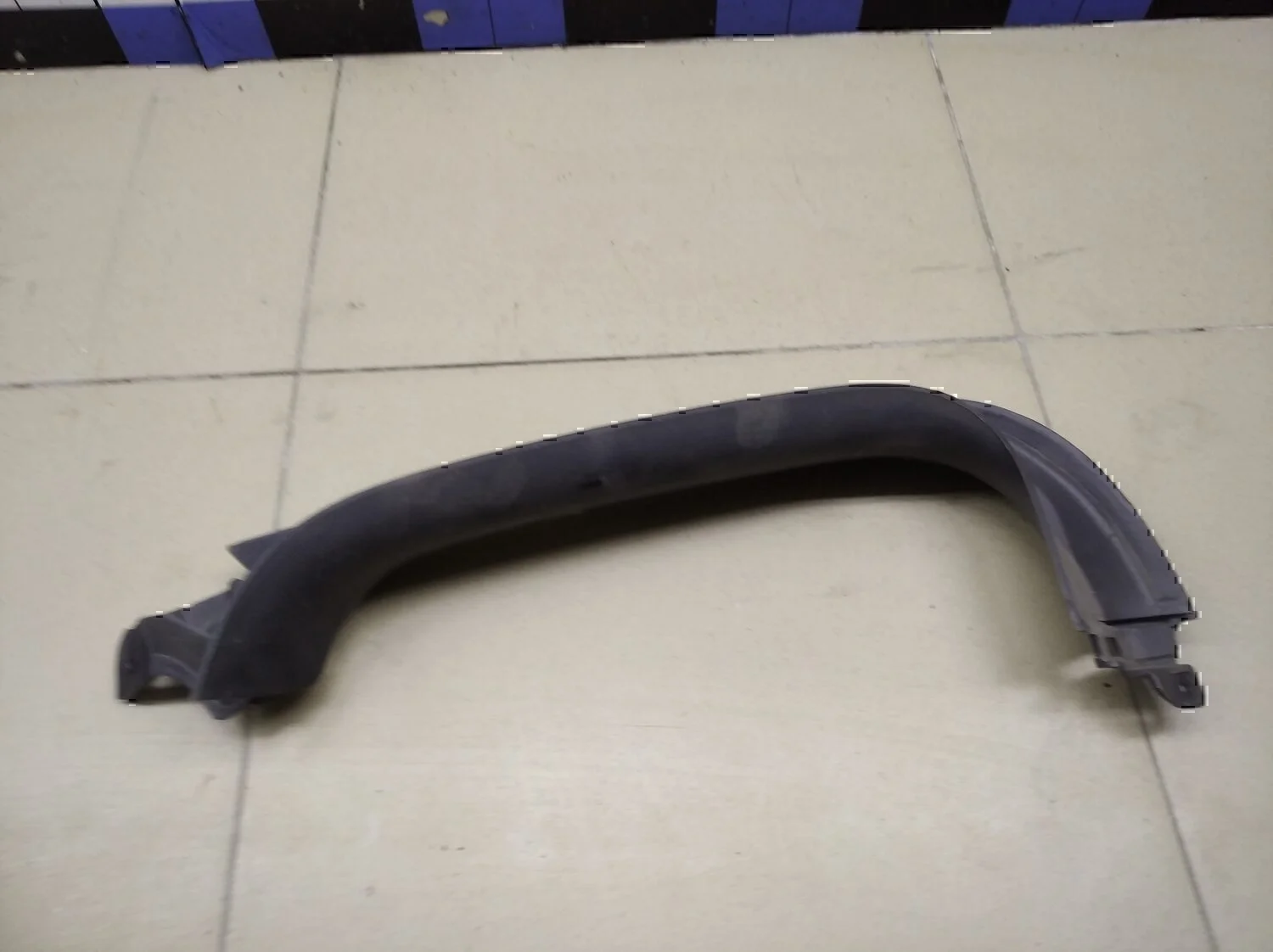 Обшивка двери багажника Hyundai-KIA i30 2007-2012 - миниатюра 3
