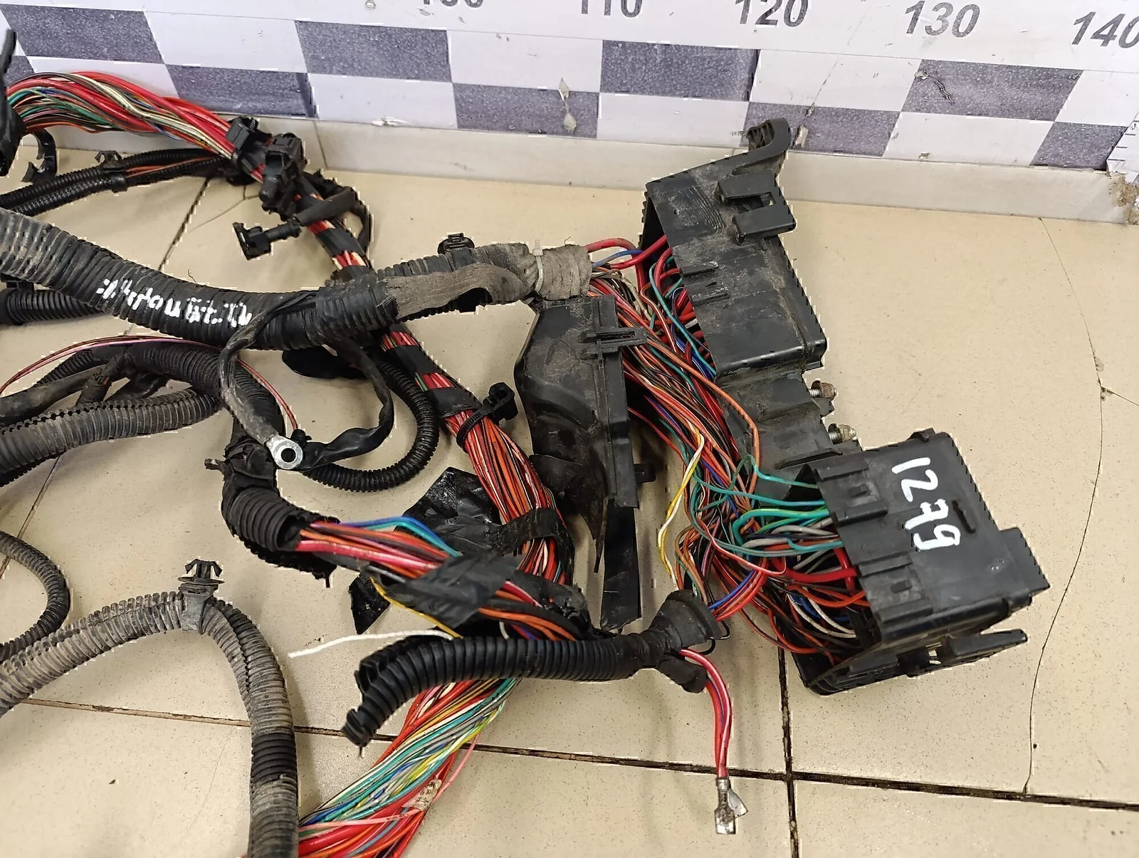 Проводка (коса) GEELY EMGRAND EC7 2011-2016 - миниатюра 10