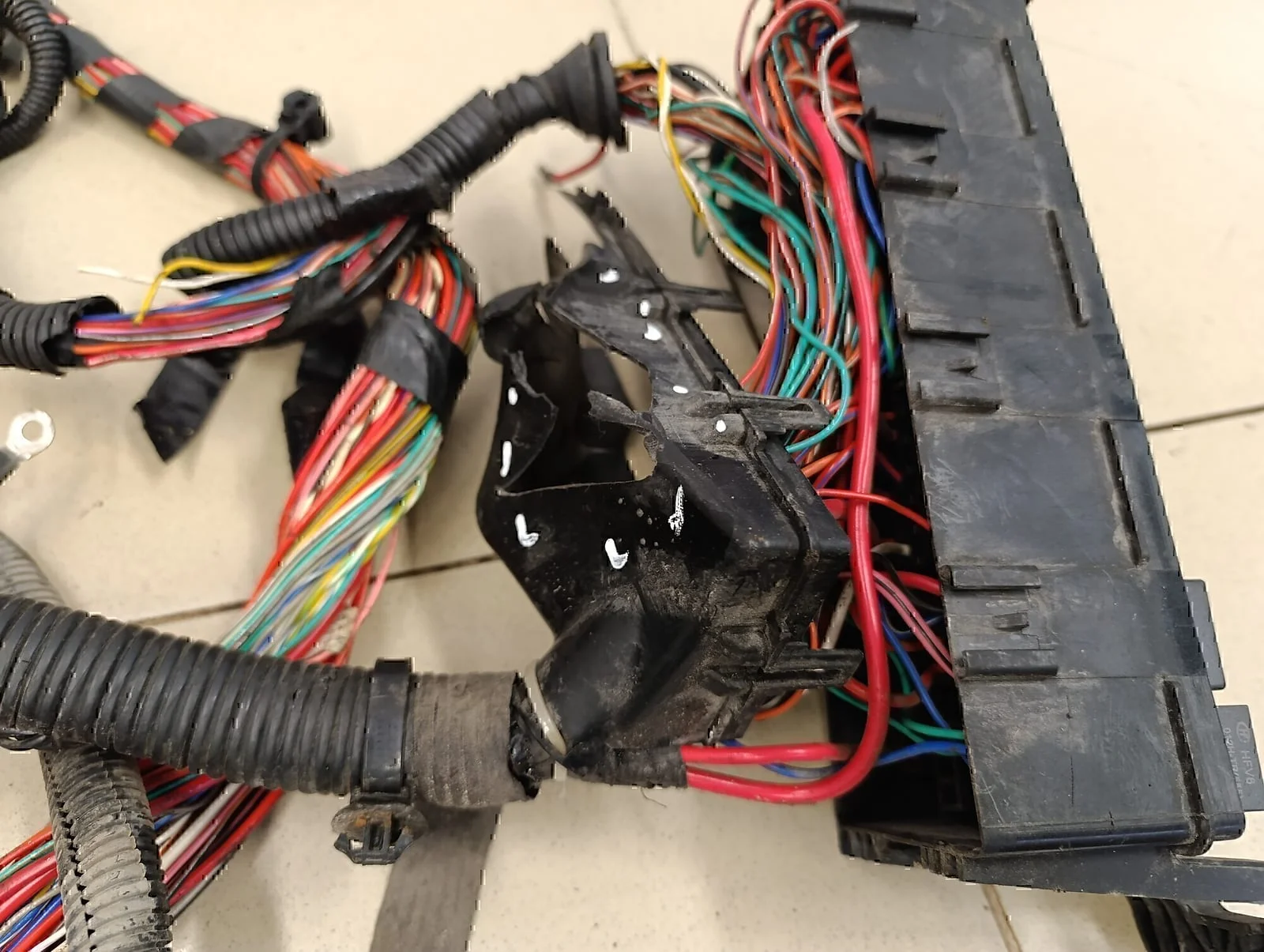 Проводка (коса) GEELY EMGRAND EC7 2011-2016 - миниатюра 8