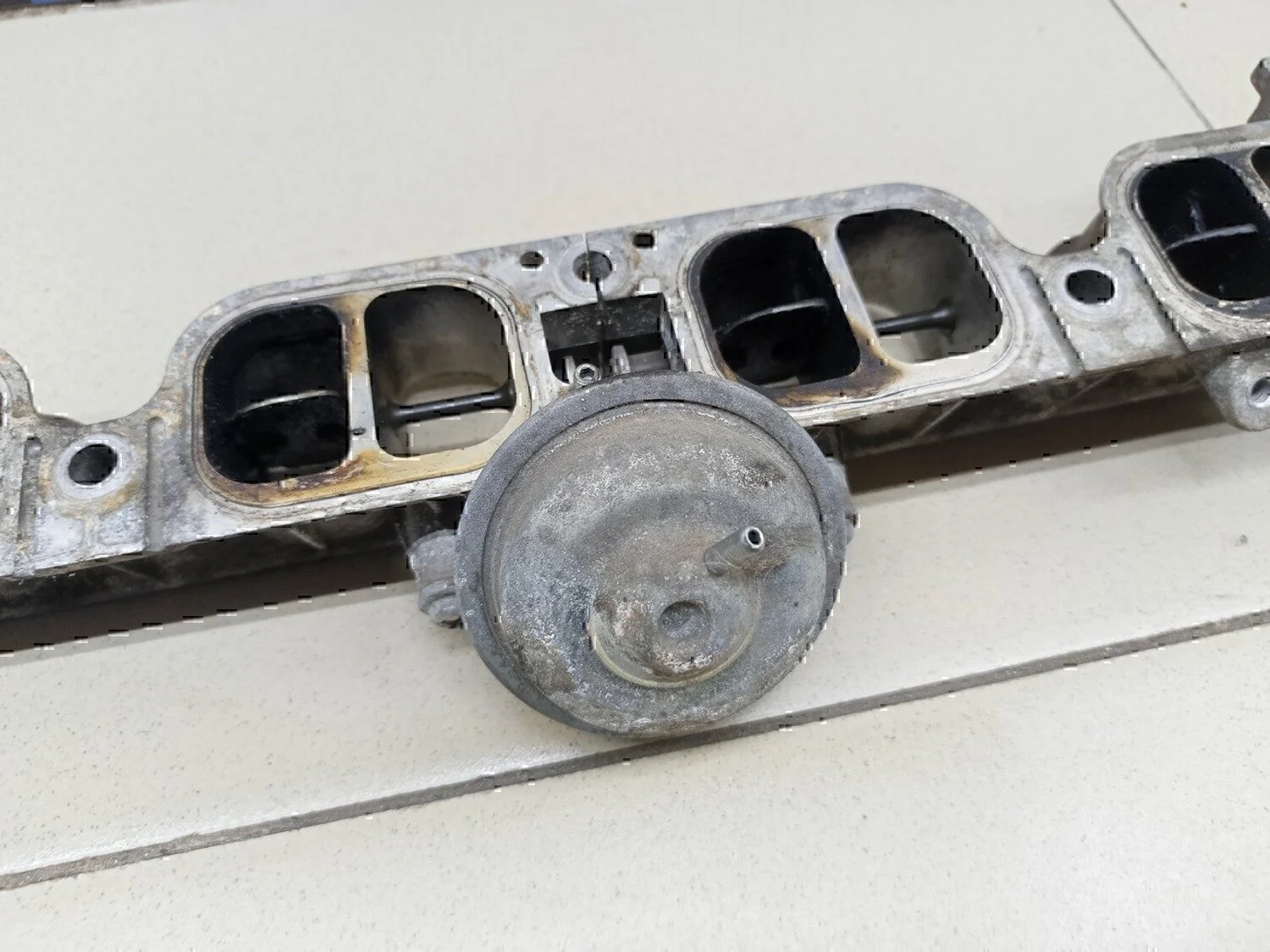 Механизм изменения длины впускного коллектора TOYOTA Avensis II 2003-2008 - миниатюра 3