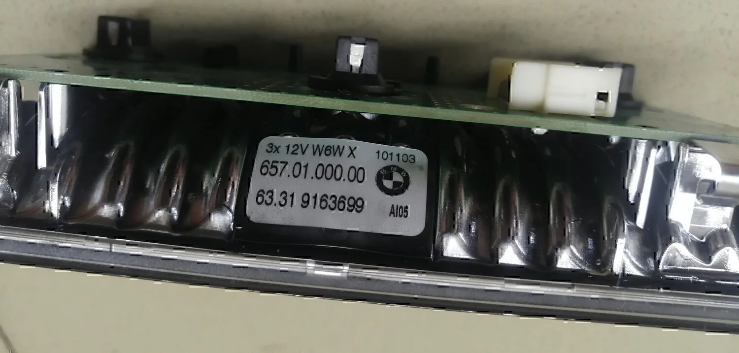 Плафон салонный BMW 5-серия F10/F11 2009> - миниатюра 4
