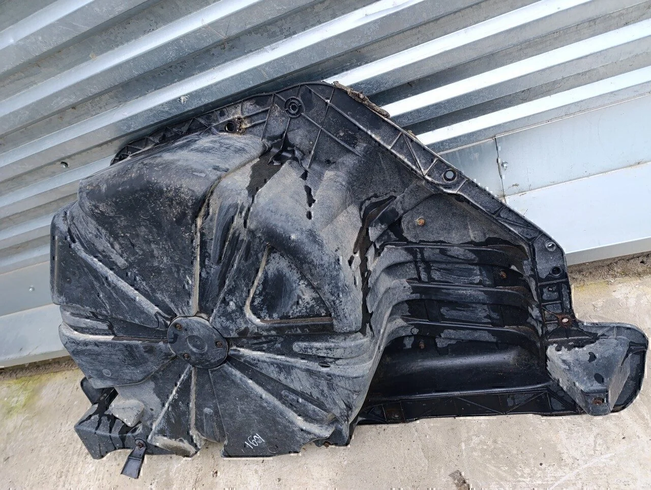 Ниша запасного колеса RENAULT Scenic 2003-2009 - миниатюра 6