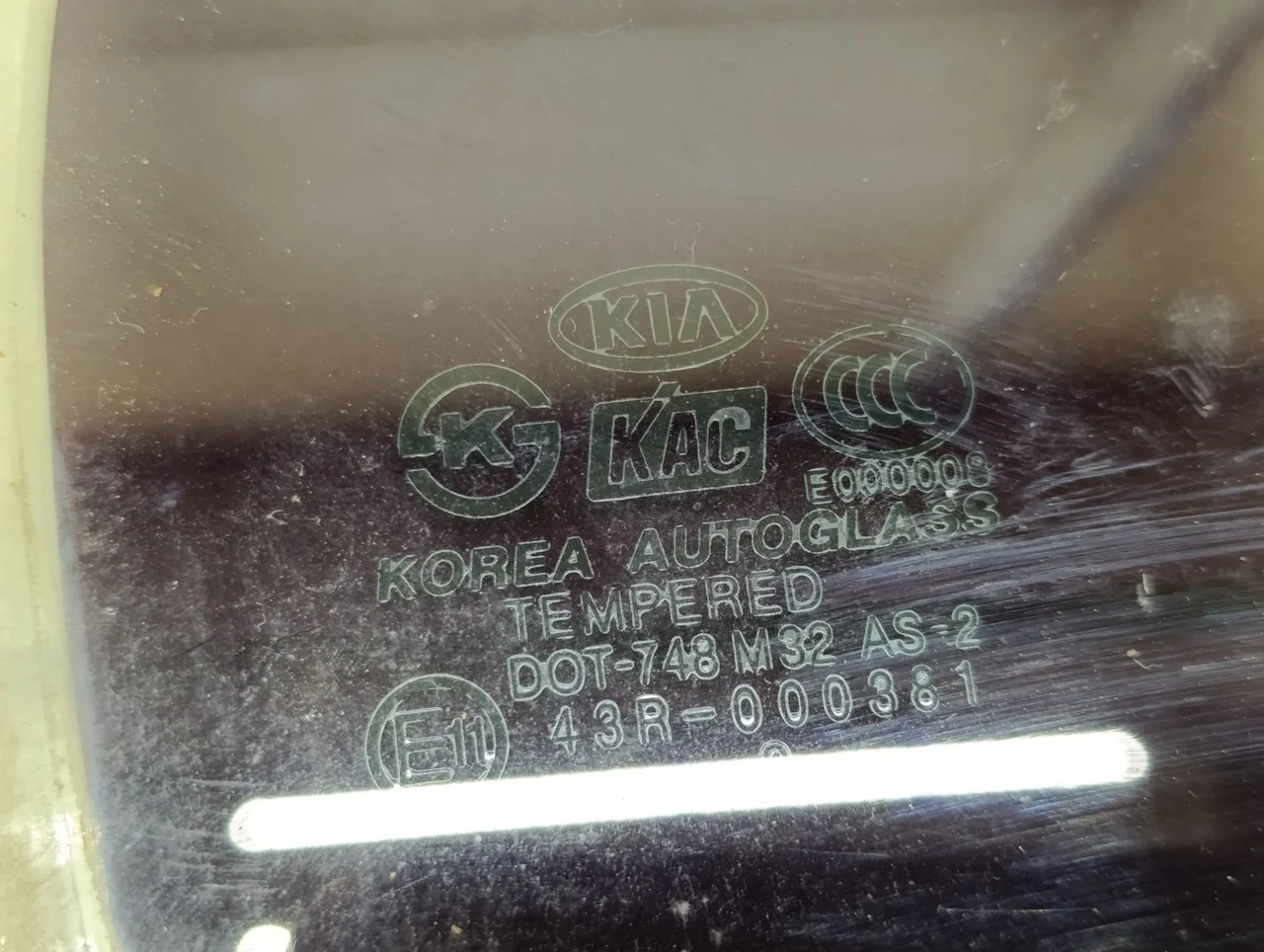Стекло двери задней правой (форточка) Hyundai-KIA RIO 2005-2011 - миниатюра 2