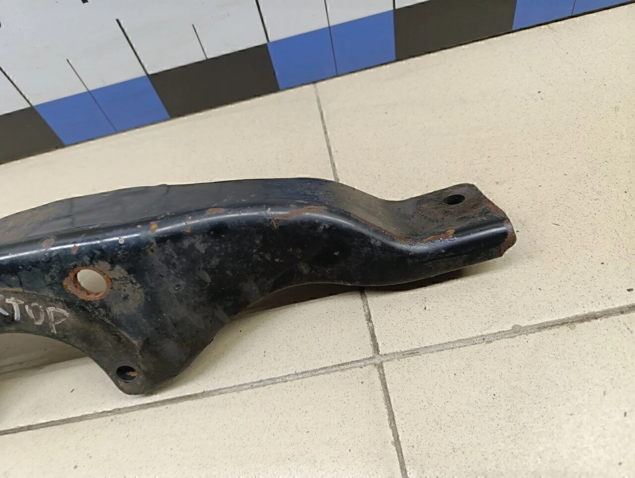 Кронштейн редуктора FORD Ranger 2006-2012 - миниатюра 3