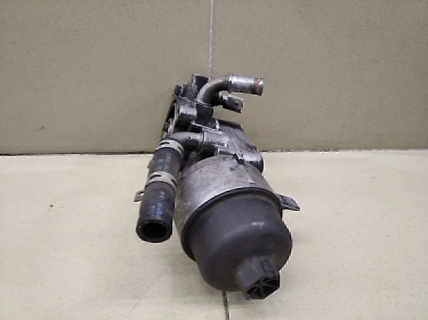 Корпус масляного фильтра FORD Kuga 2008-2012 - миниатюра 2
