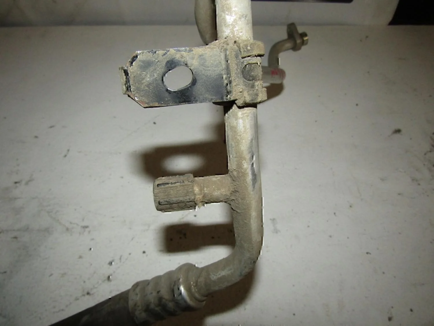 Трубка кондиционера NISSAN Micra (K12E) 2002-2010 - миниатюра 2