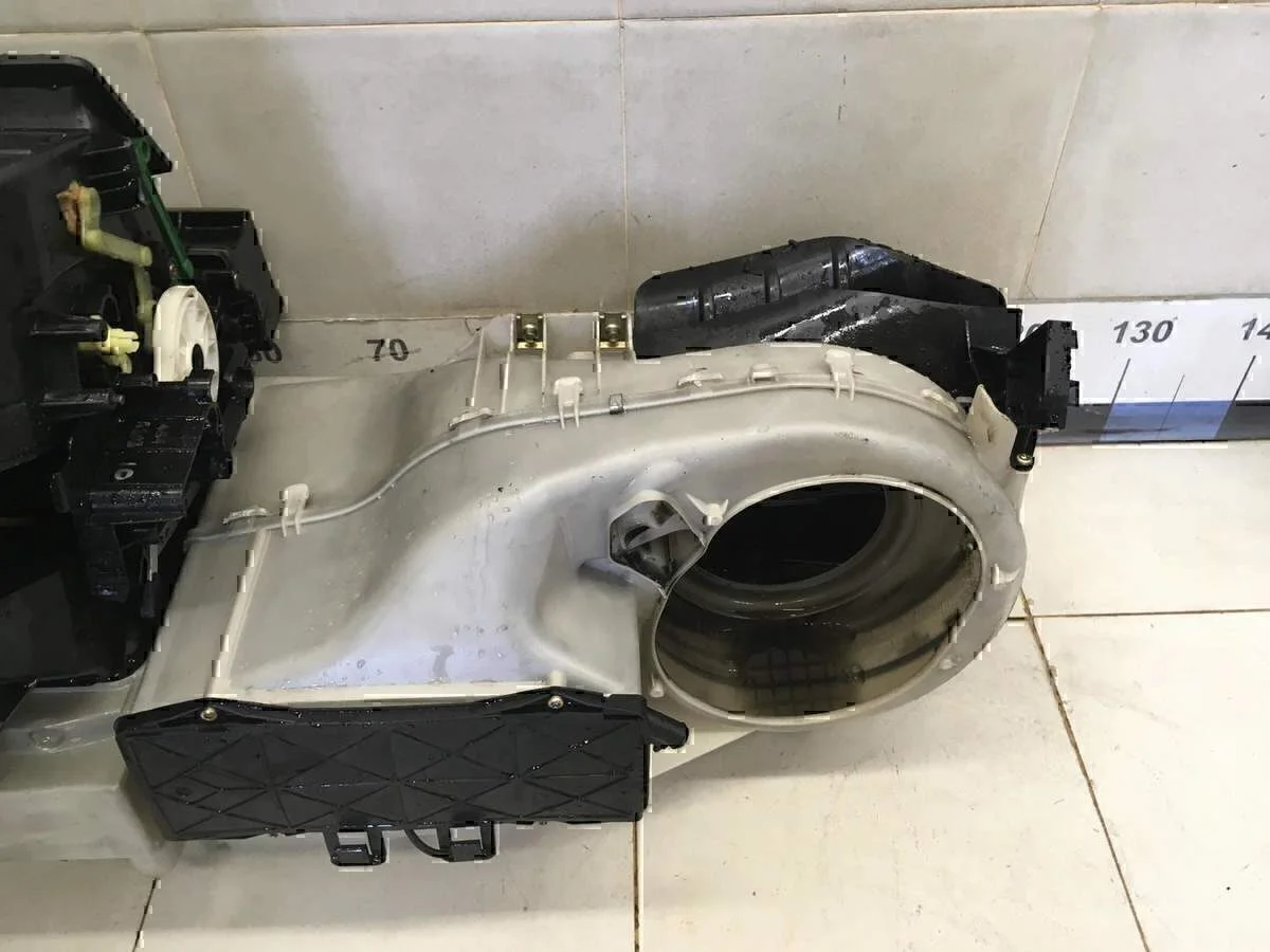 Корпус отопителя VOLVO XC90 2002-2015 - миниатюра 3