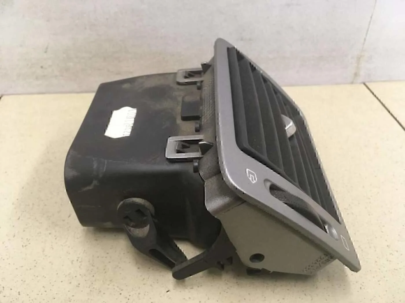 Дефлектор воздушный PEUGEOT 307 2001-2007 - миниатюра 2