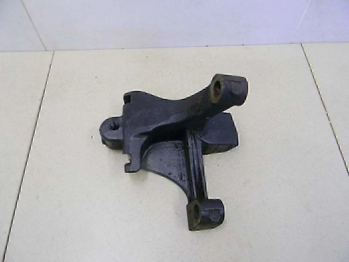 Кронштейн двигателя PEUGEOT 307 2001-2007 - миниатюра 2