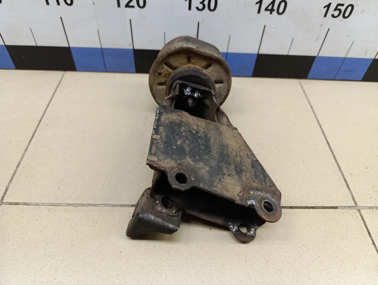 Кронштейн КПП VW Transporter T4 1991-1996 - миниатюра 8