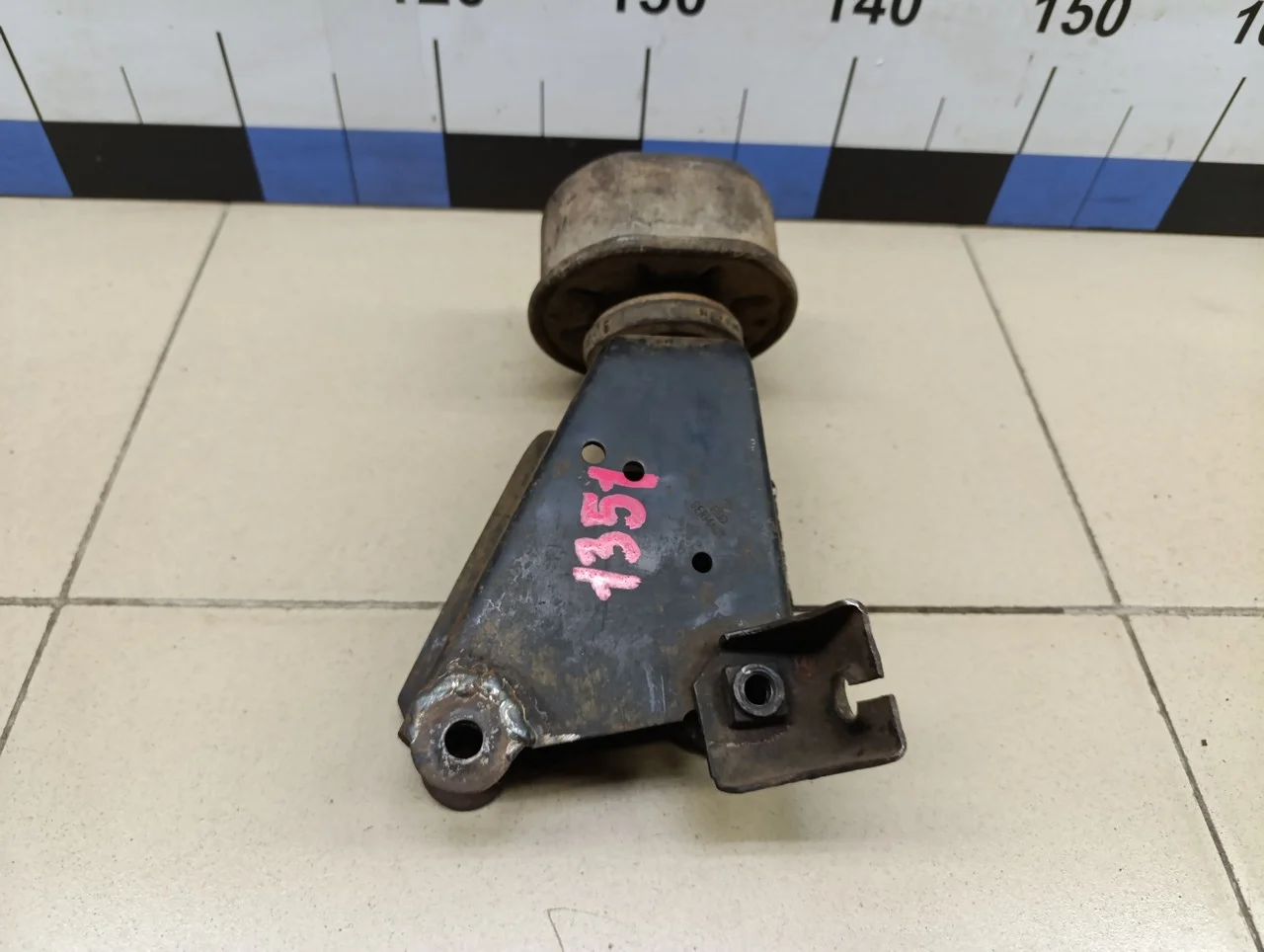 Кронштейн КПП VW Transporter T4 1991-1996 - миниатюра 9