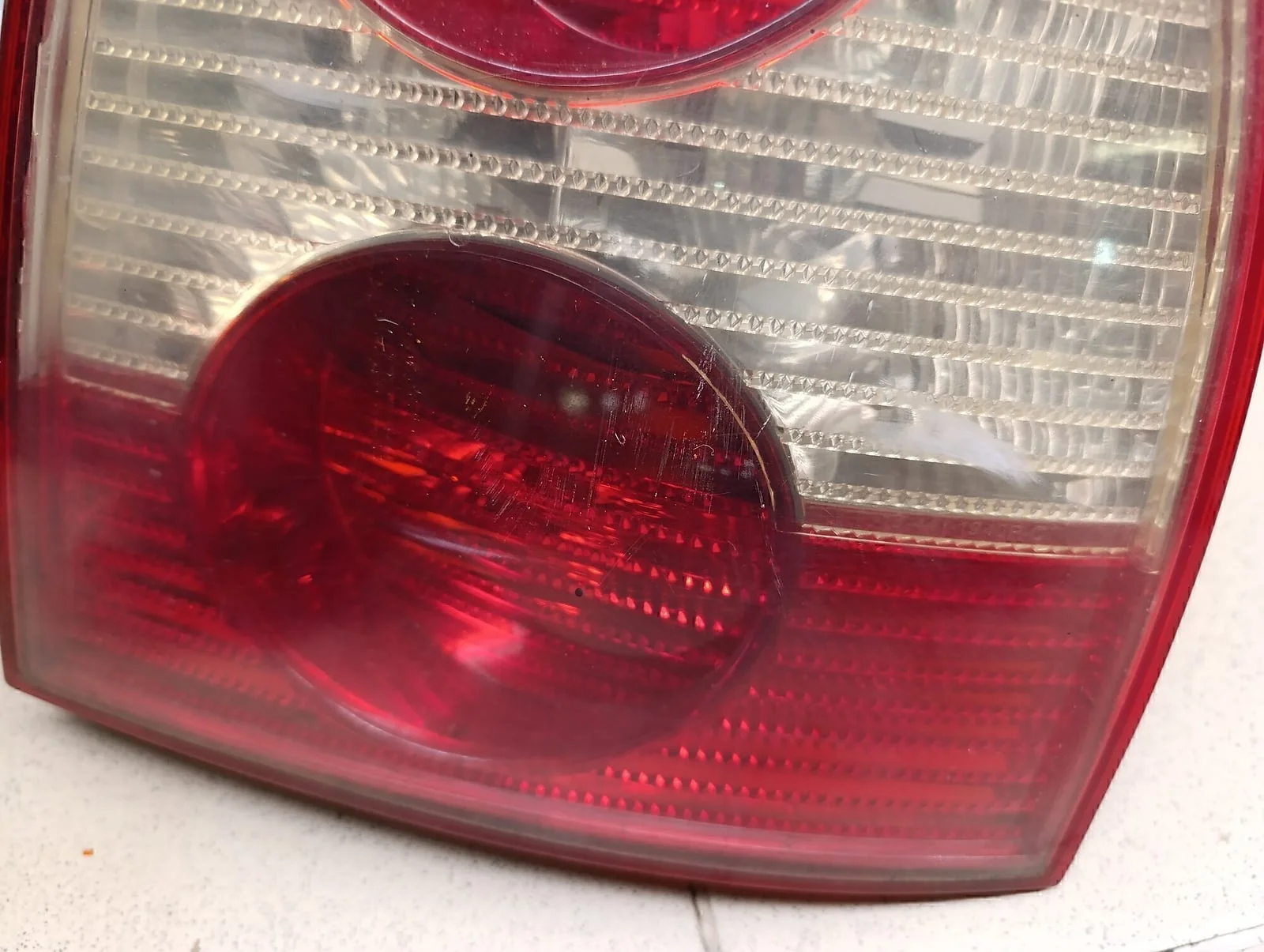 Фонарь задний правый VW Passat [B5] 2000-2005 - миниатюра 3