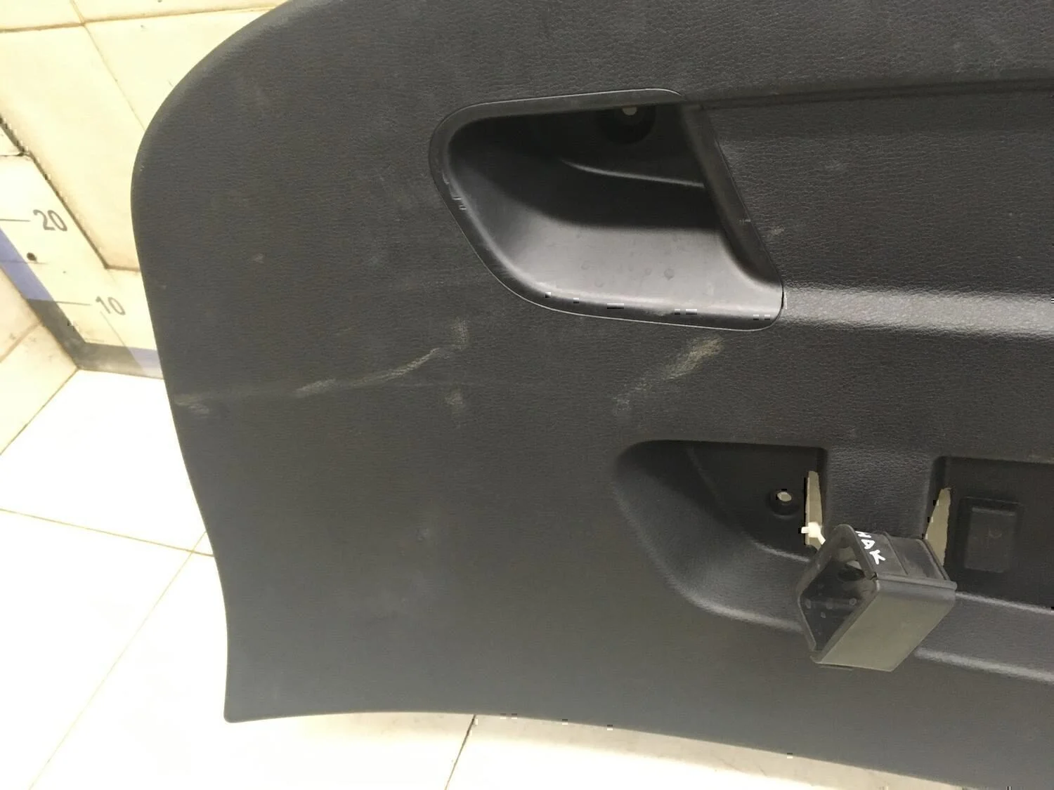 Обшивка двери багажника BMW X1 E84 2009> - миниатюра 7