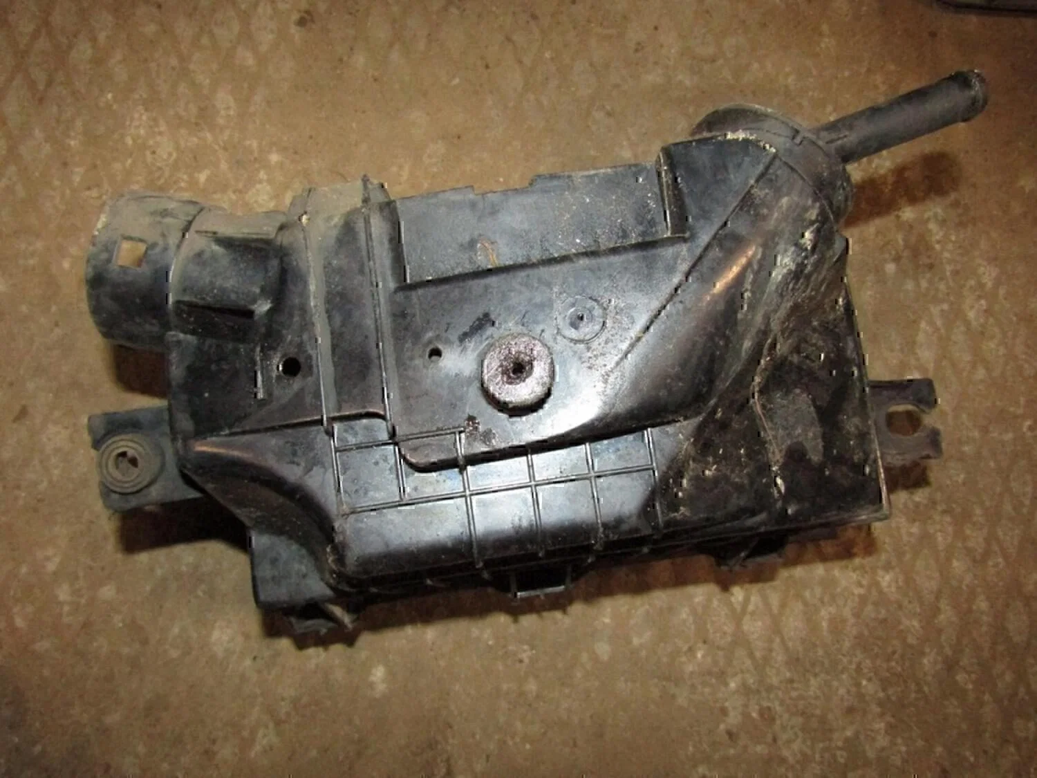 Корпус воздушного фильтра Chery Amulet (A15) 2006> - миниатюра 3