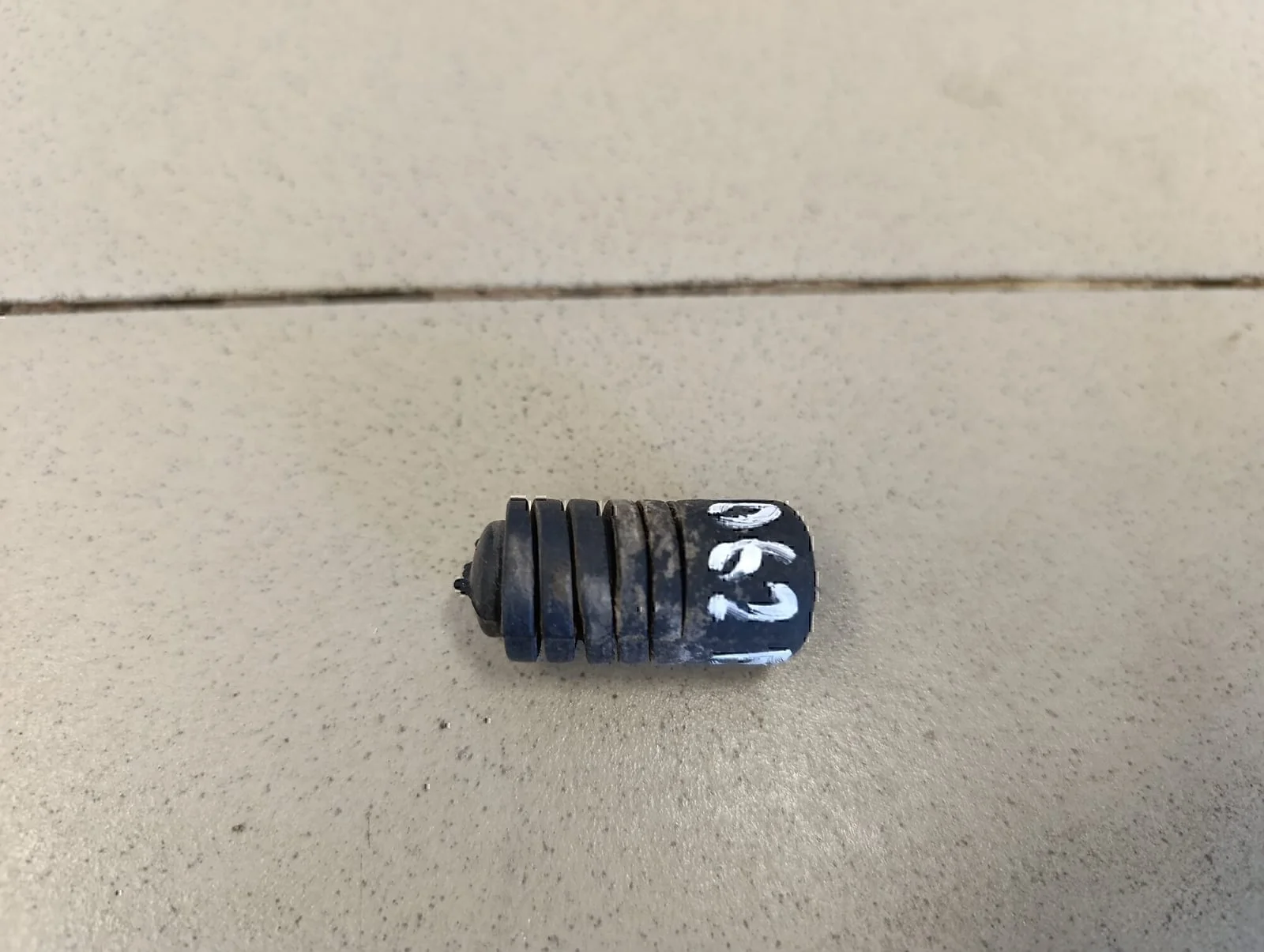 Отбойник крышки багажника Hyundai-KIA Getz 2002-2010 - изображение 1