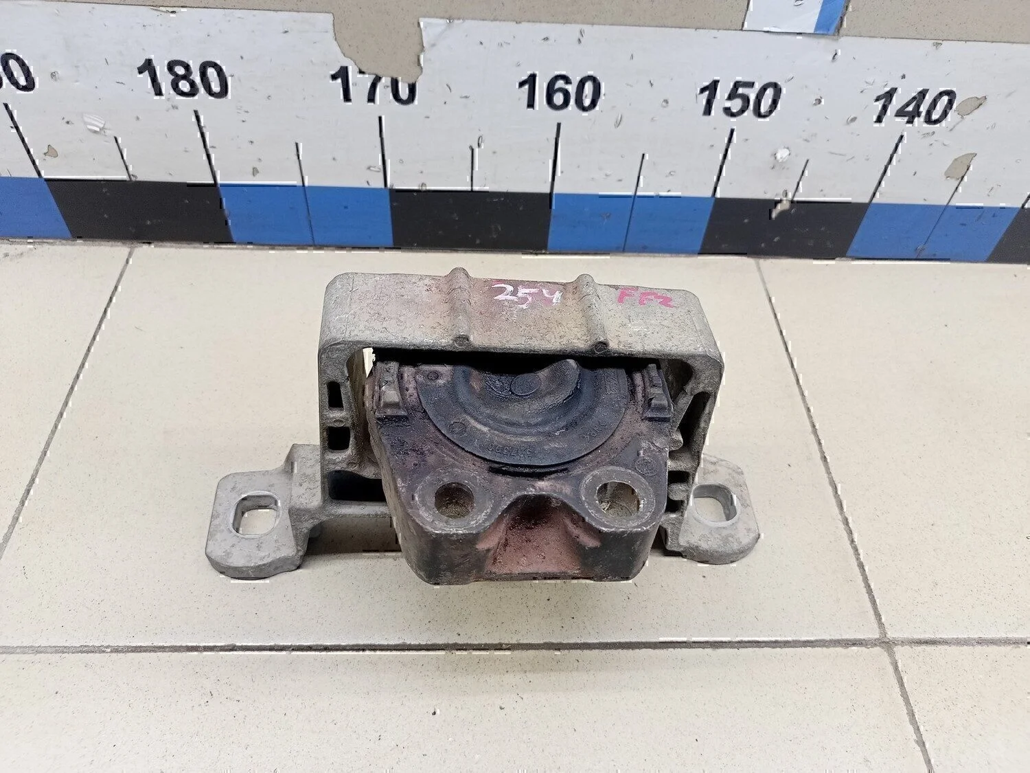 Опора двигателя правая FORD Focus II 2005-2008 - миниатюра 4
