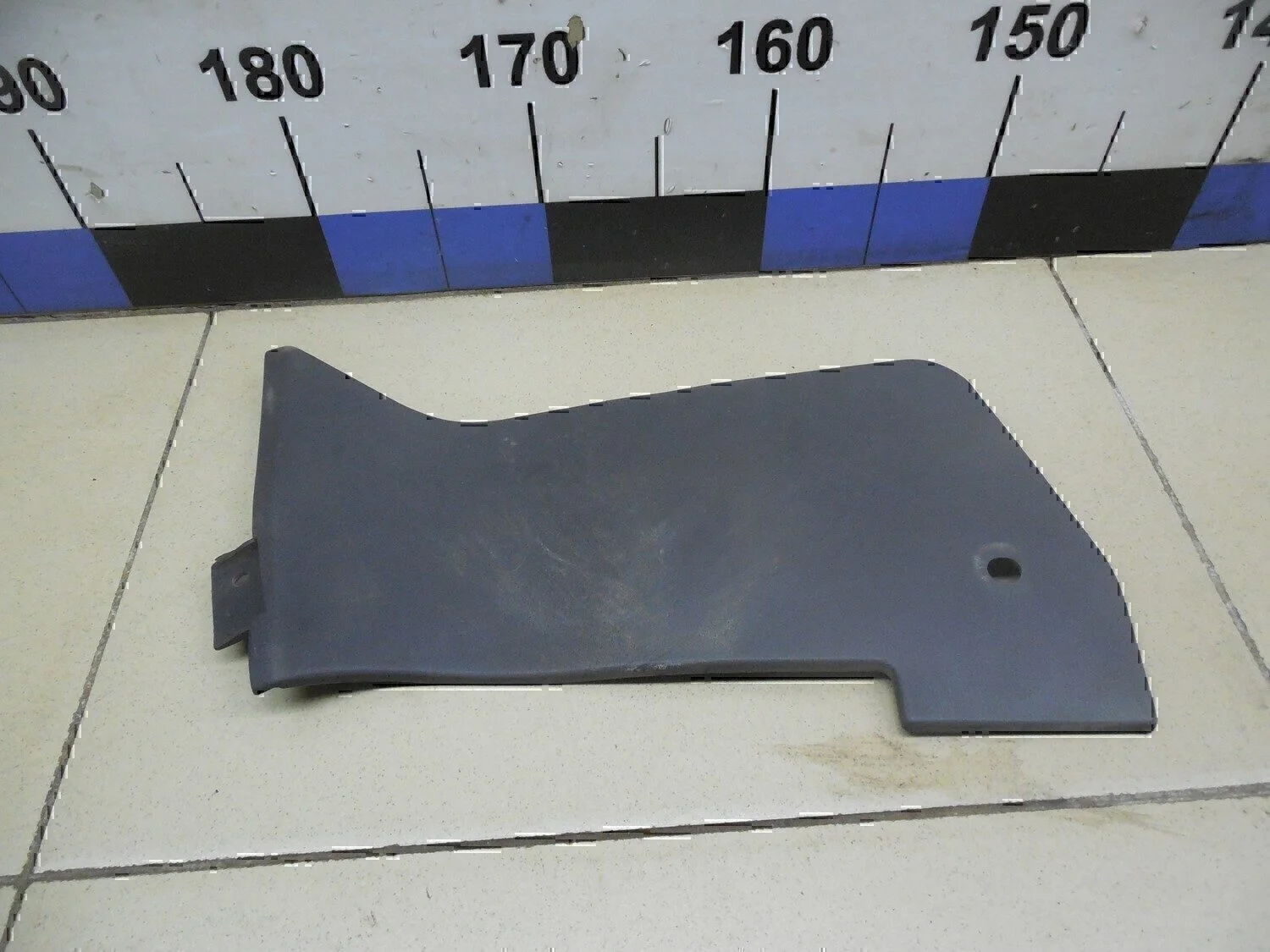 Накладка (кузов внутри) NISSAN Micra (K11E) 1992-2002 - изображение 1