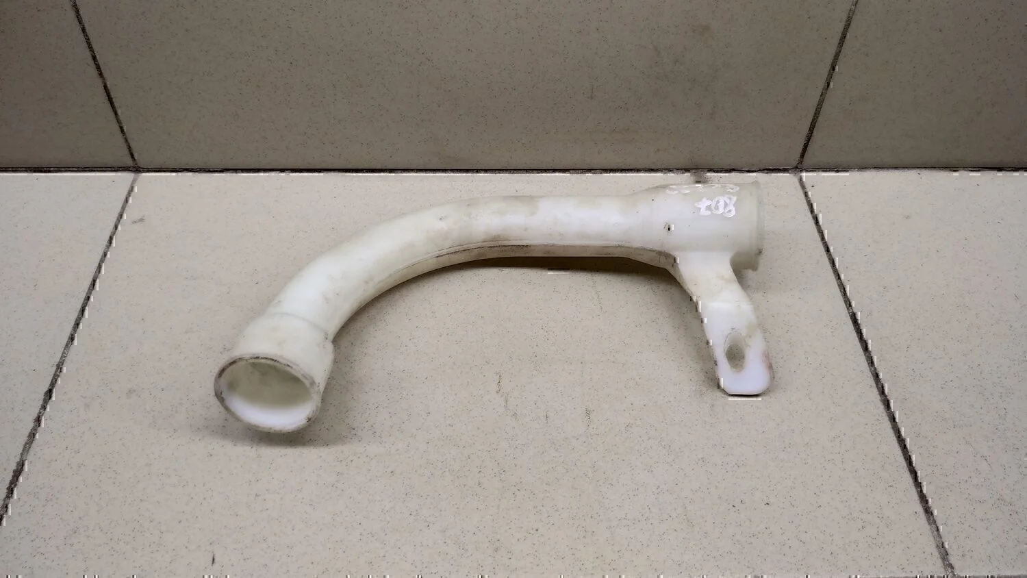 Горловина бачка омывателя Chevrolet Rezzo 2005-2010 - миниатюра 2