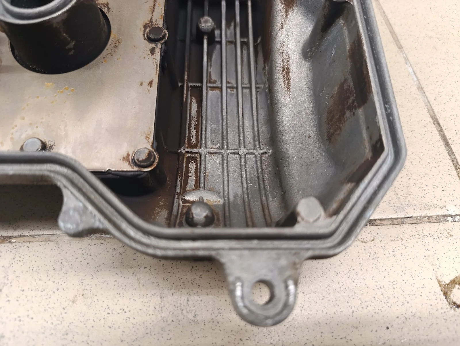 Крышка головки блока (клапанная) TOYOTA Avensis II 2003-2008 - миниатюра 10