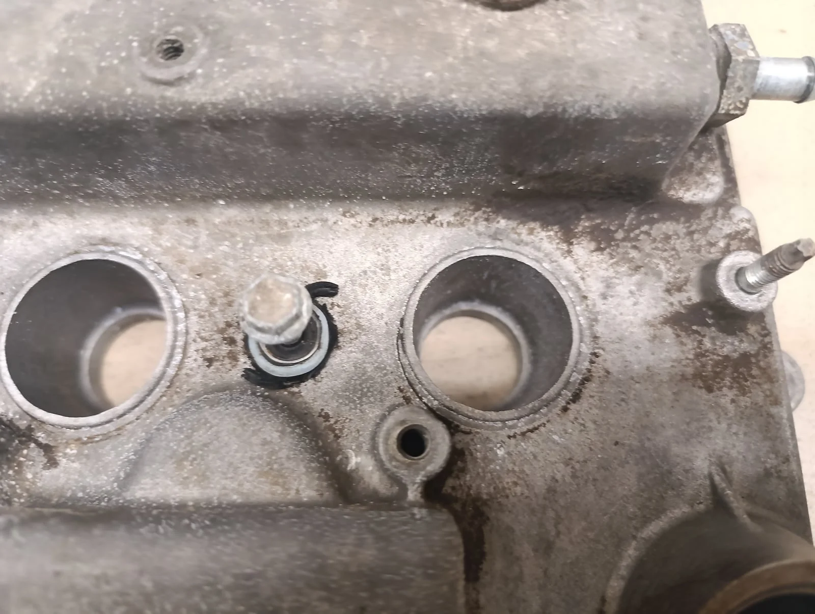 Крышка головки блока (клапанная) TOYOTA Avensis II 2003-2008 - миниатюра 6