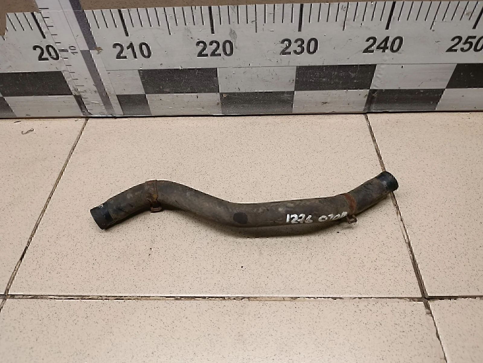 Патрубок отопителя Hyundai-KIA Tucson 2004-2010 - изображение 1
