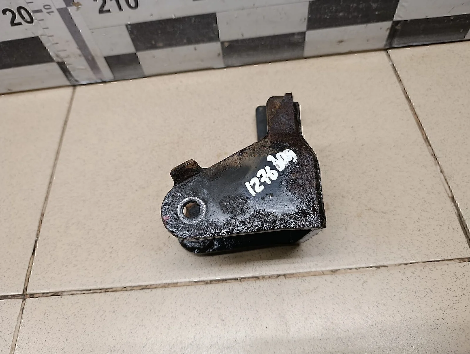 Кронштейн КПП Hyundai-KIA Tucson 2004-2010 - миниатюра 4