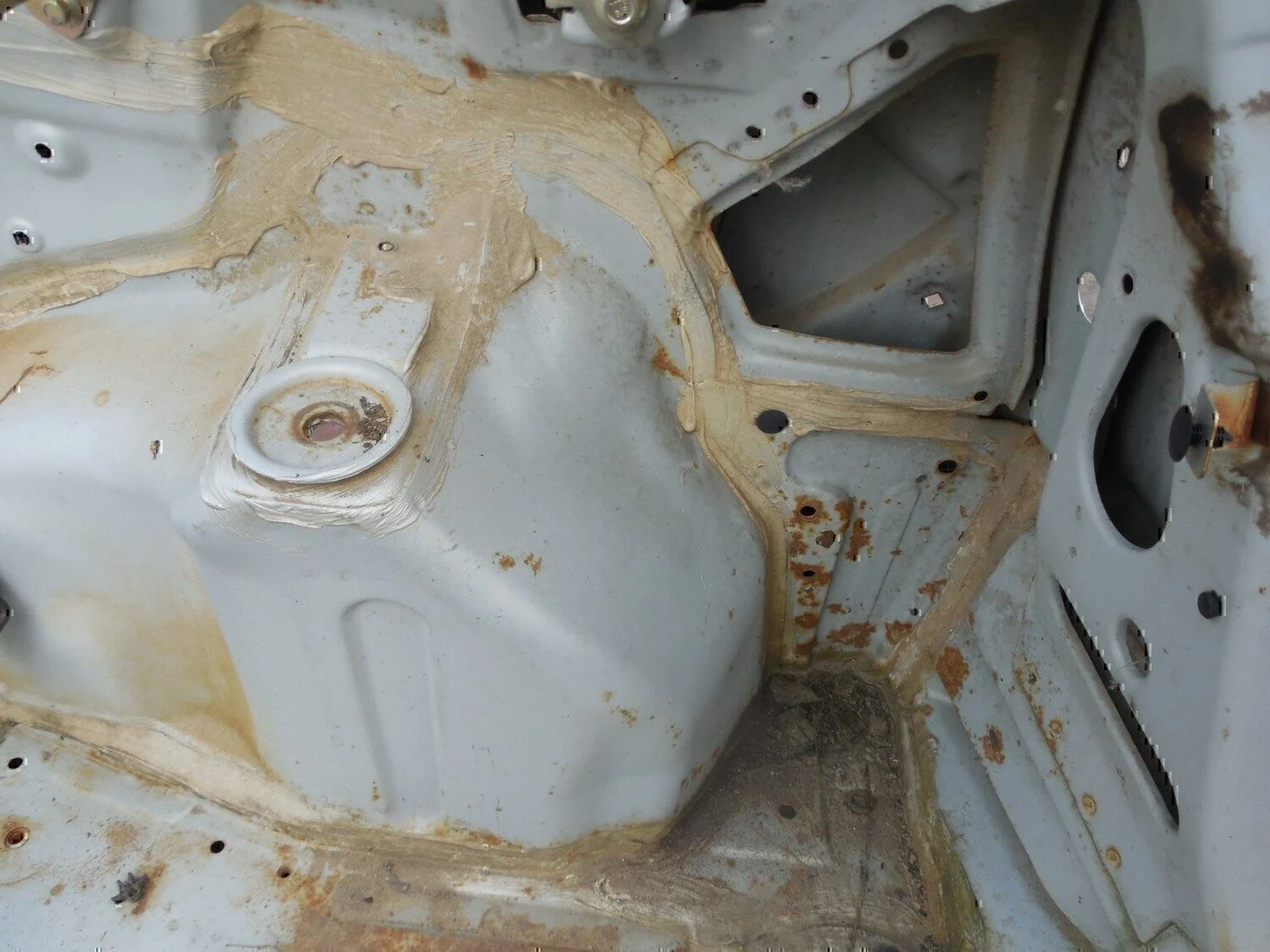 Крыло заднее правое GEELY MK Cross 2011> - миниатюра 6