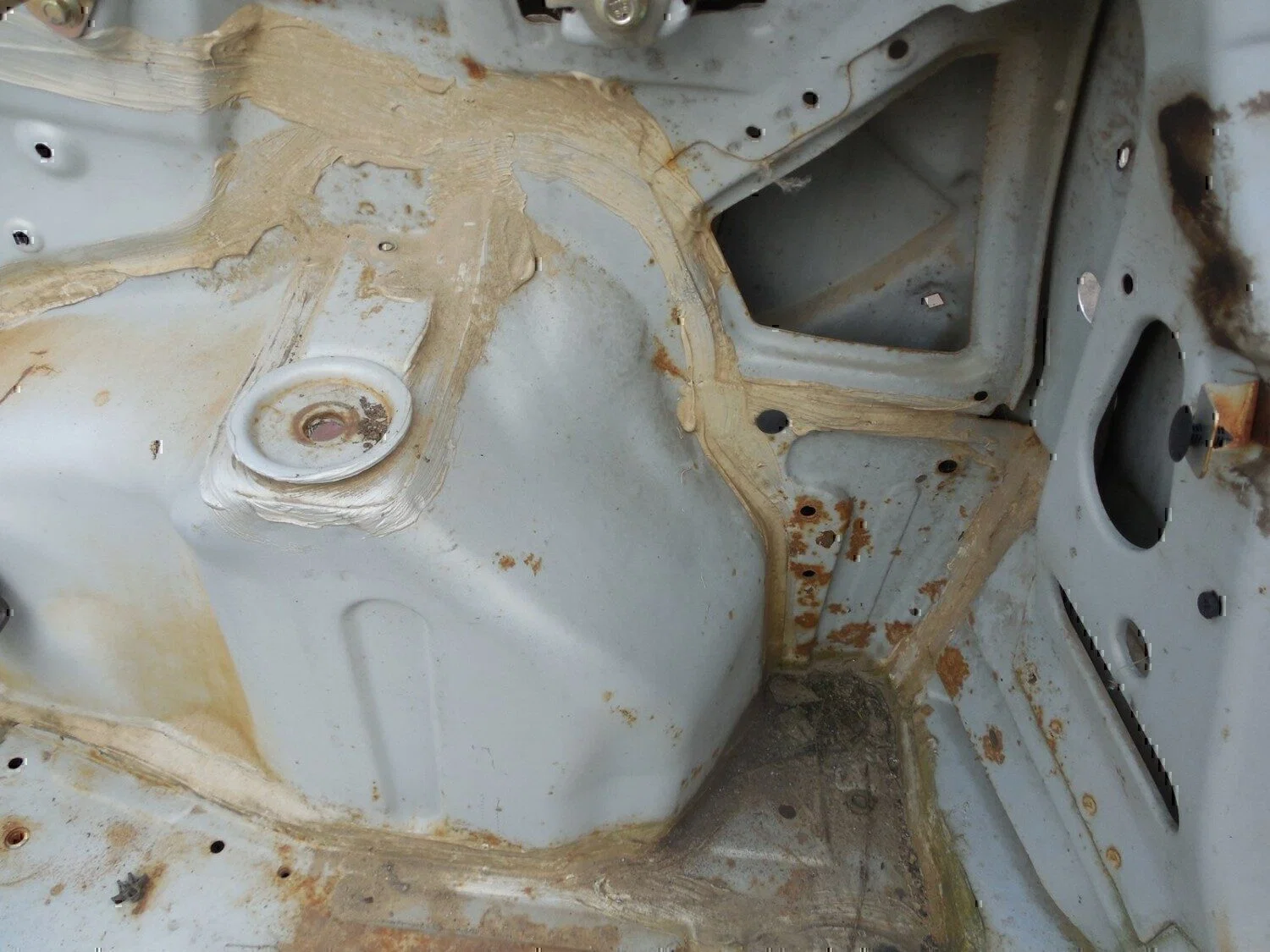 Крыло заднее правое GEELY MK Cross 2011> - миниатюра 6